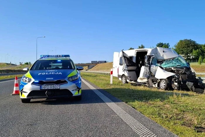 In Poland, a minibus crashed into a truck: both drivers are Ukrainians