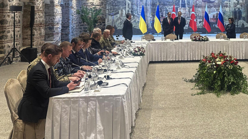 Bloomberg: Россия выдвинула пять максималистских требований на переговорах с Украиной в Стамбуле