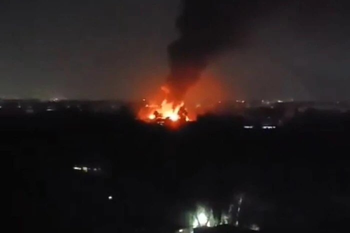 Spannungen zwischen Indien und Pakistan, Aufrufe zum Frieden in der Ukraine: das Wichtigste der Nacht