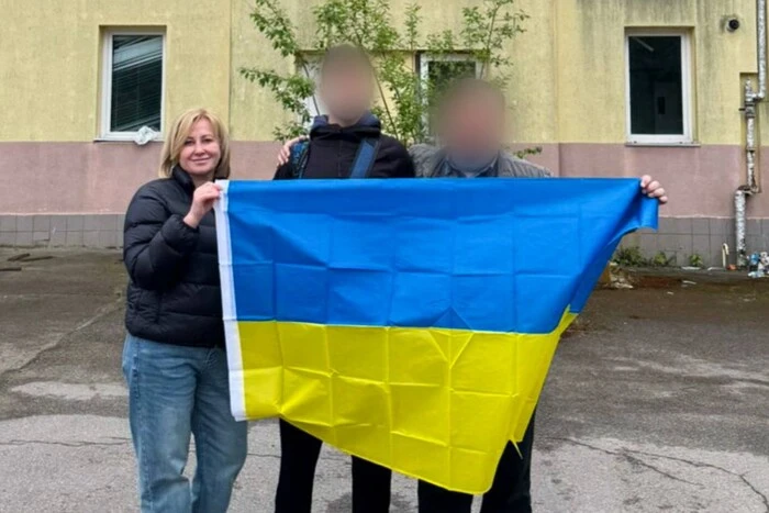 Из оккупированной территории вернули 15-летнего мальчика, который более трёх лет не видел отца
