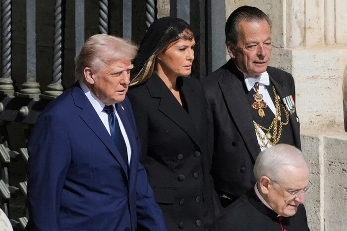 Меланія Трамп на похоронах