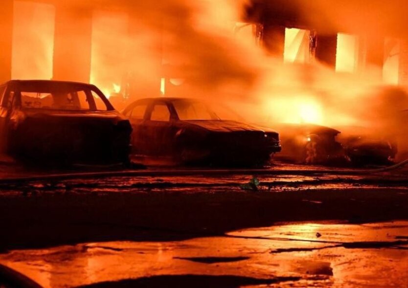 Feindliche Drohnen trafen industrielle Objekte in Zaporizhzhia