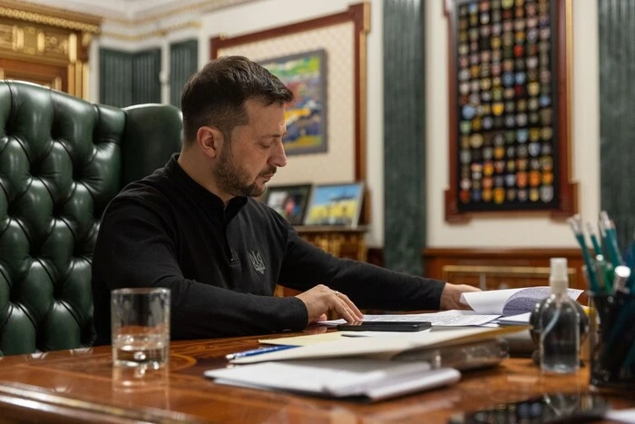 Zelensky awarded over 30 media professionals on Journalist Day
