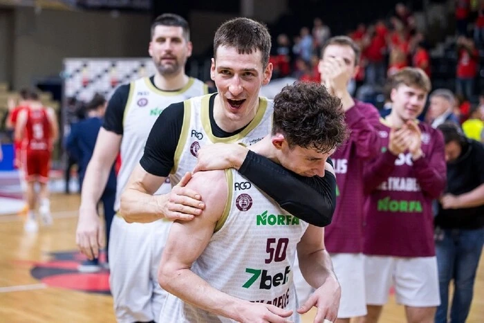 Double-double Kowljara wprowadził jego klub do półfinału mistrzostw Litwy w koszykówce