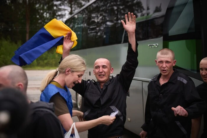 Der Austausch '1000 auf 1000' wurde abgeschlossen: Noch 303 Ukrainer sind aus der Gefangenschaft zurückgekehrt