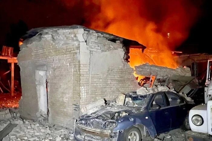 З'явились перші кадри наслідків ворожої атаки по Запоріжжю 