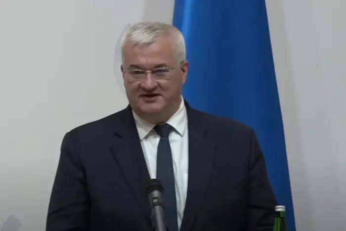Какую долю потребностей армии в оружии может обеспечить Украина: ответ Сибиги