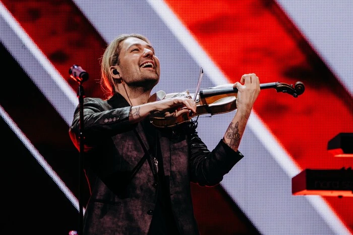 German violinist Garrett will perform before the Champions League final