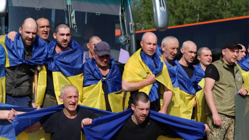 Украина продолжила обмен пленными: Зеленский рассказал о возвращении тяжелораненых защитников