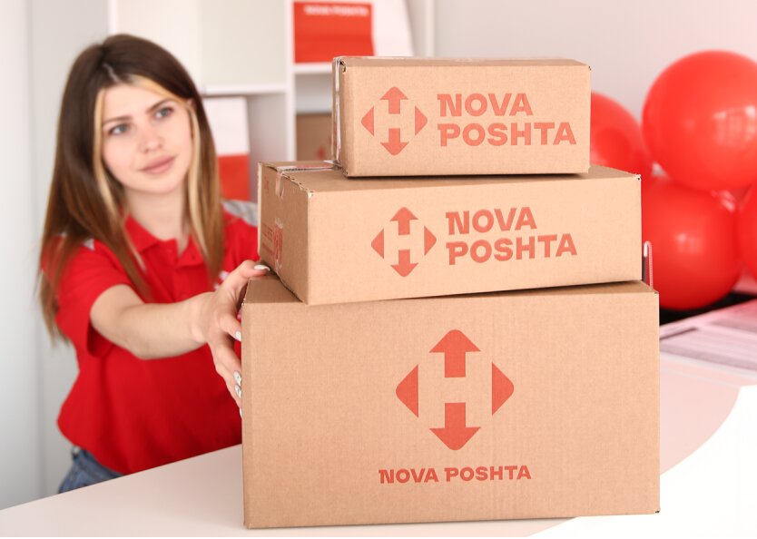 Nova Poshta's vehicle with a parcel