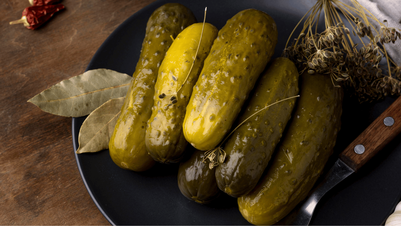 To keep pickled cucumbers crunchy - which ingredient to avoid