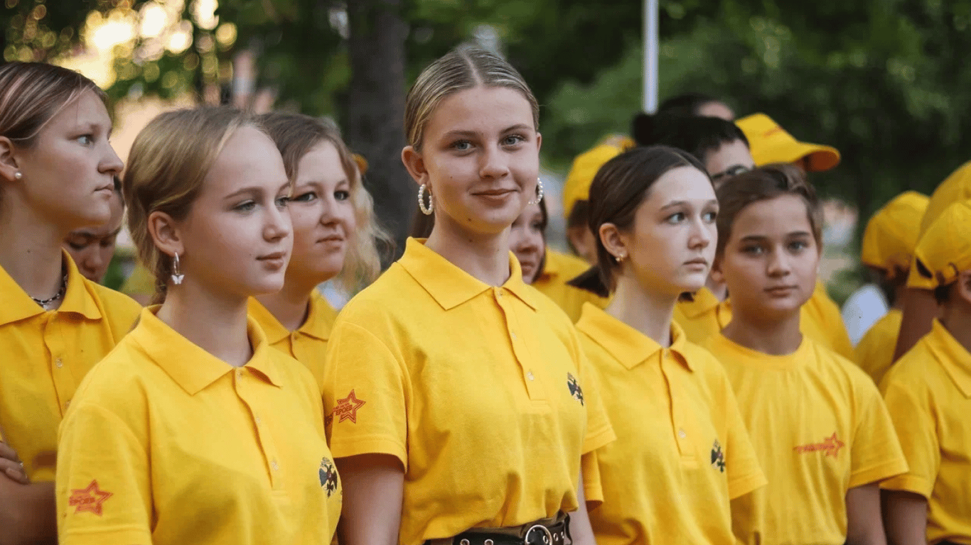 In Russland ein Skandal um ein Kinderlager und 'Helden der SVO'