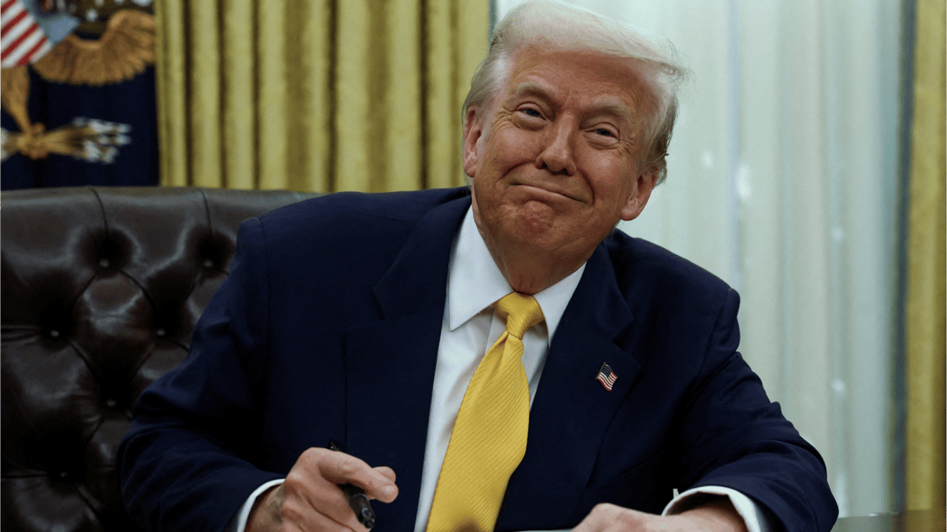 Трамп начал рассылать 'тарифные письма' — страна БРИКС получила 50%