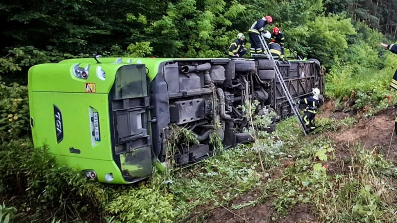 Accident near Lviv with a bus - what is known about the victims