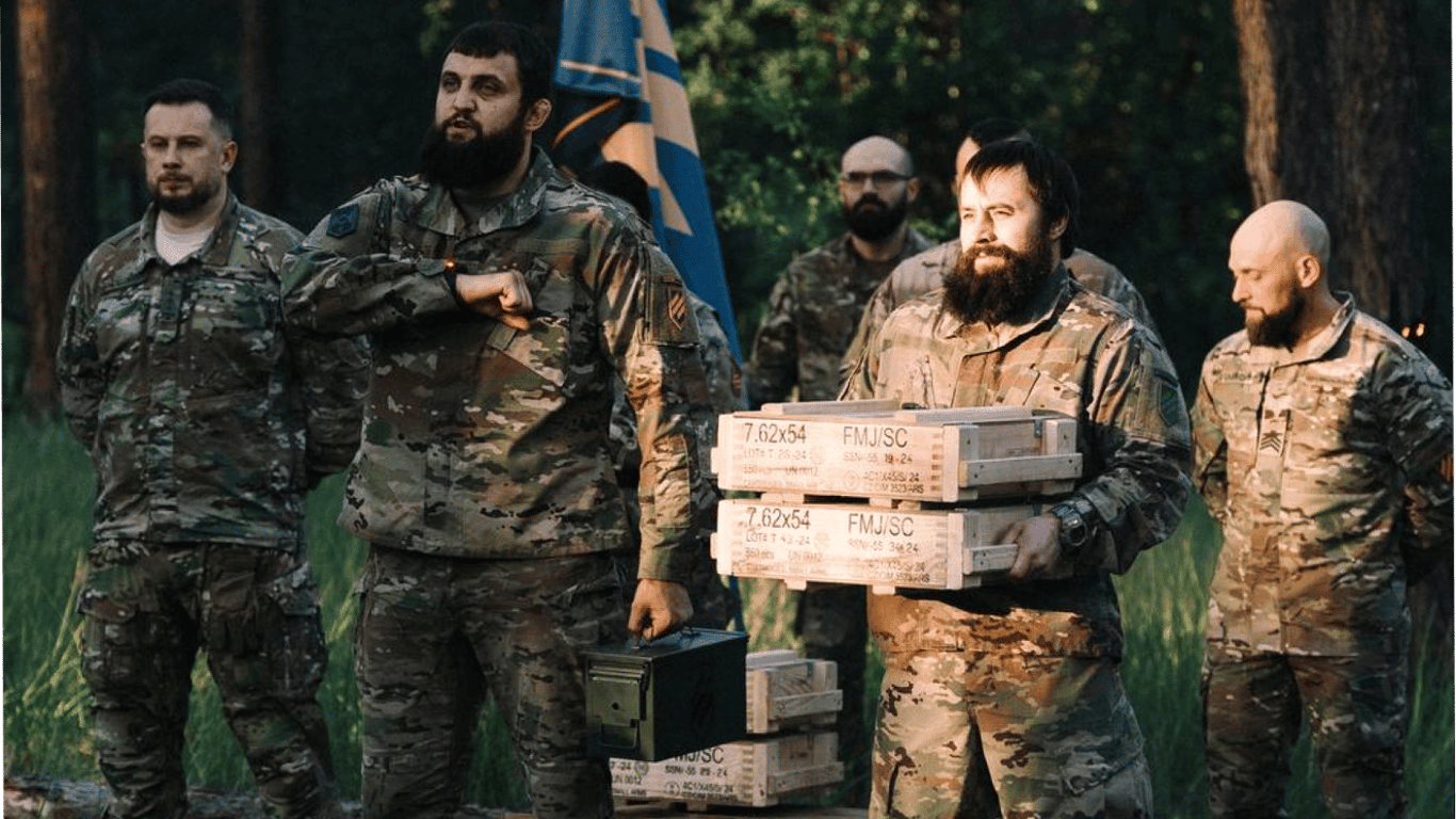 Білецький вручив пам'ятні коїни військовим 3-ї ОШБр — фото
