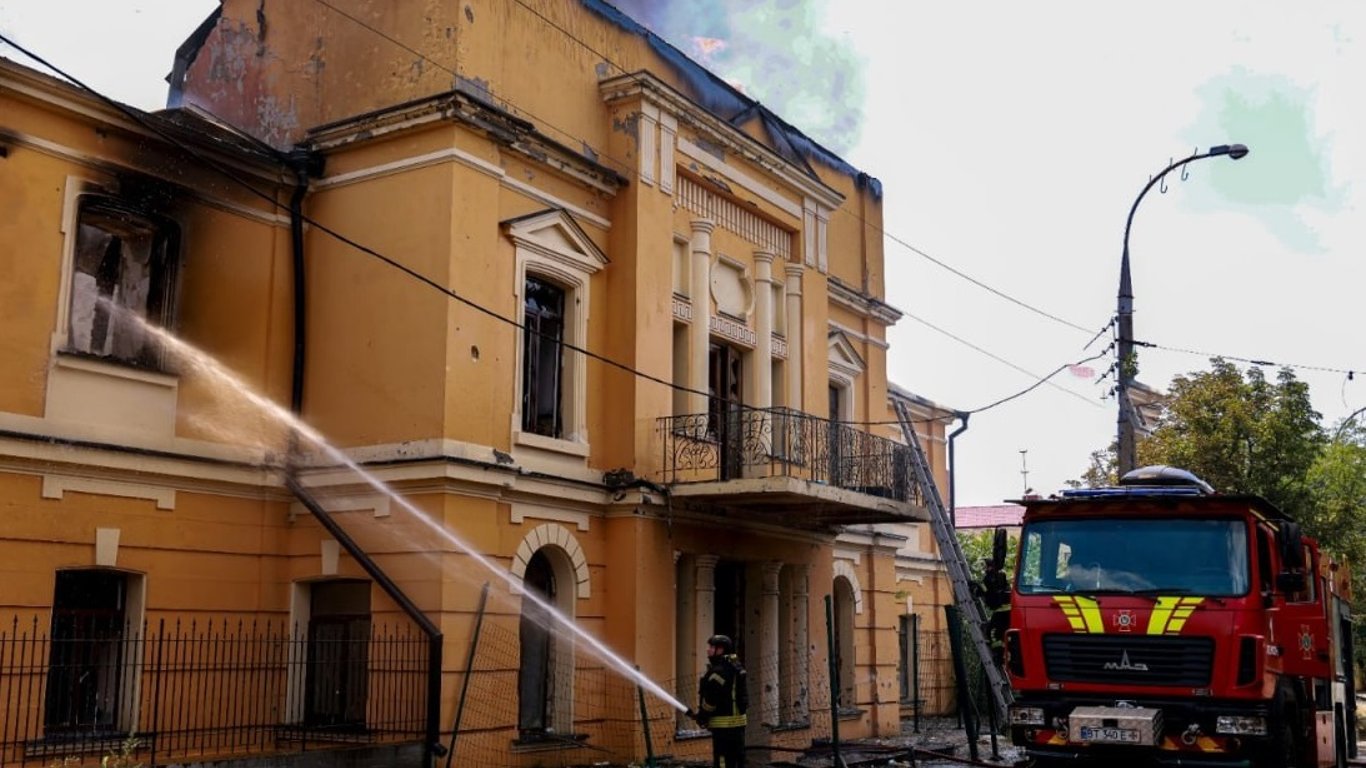 Rosja ponownie zaatakowała Chersoń – pod ogniem znaleźli się ratownicy