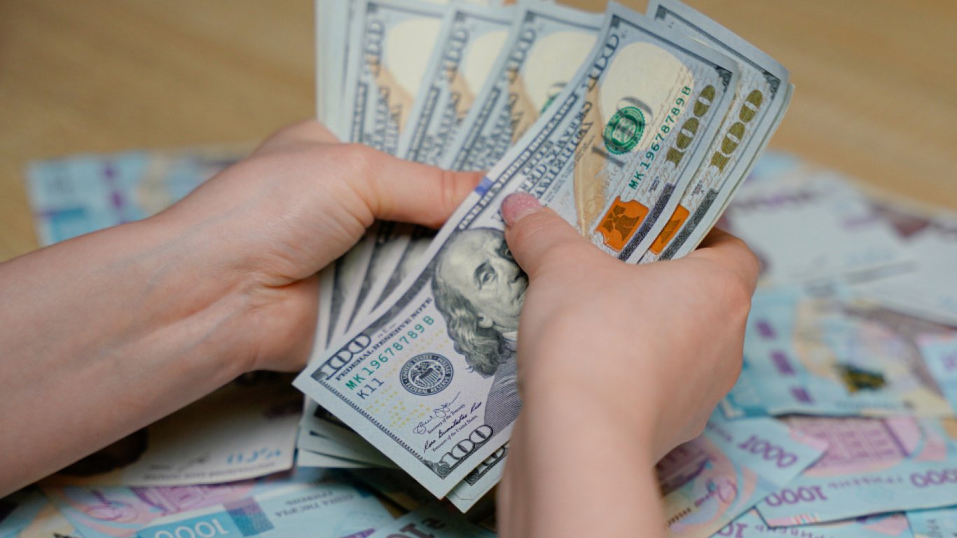 Ukraińcom wypłacą do 1,3 tys. dolarów wsparcia — szczegóły