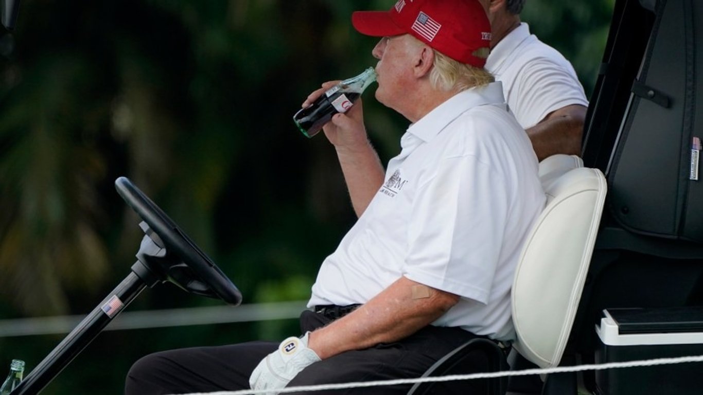 Trump zastąpił skład Coca-Coli - dlaczego to może zrujnować rolników