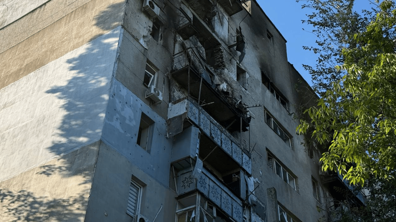 Дрон попал в дом в Одессе — фото последствий атаки на утро