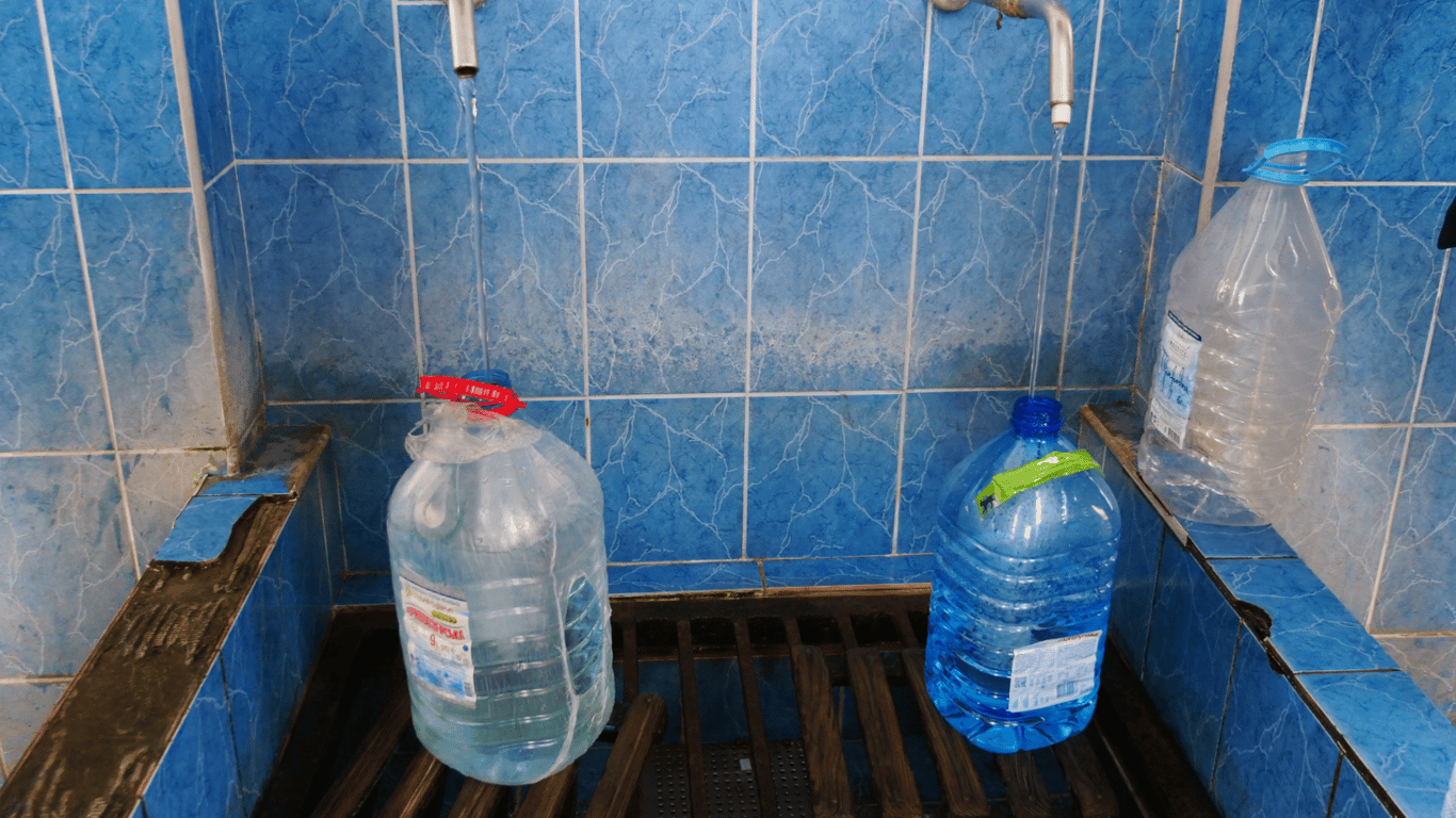 Ein Teil von Odessa und die Vororte sind ohne Wasser - warum