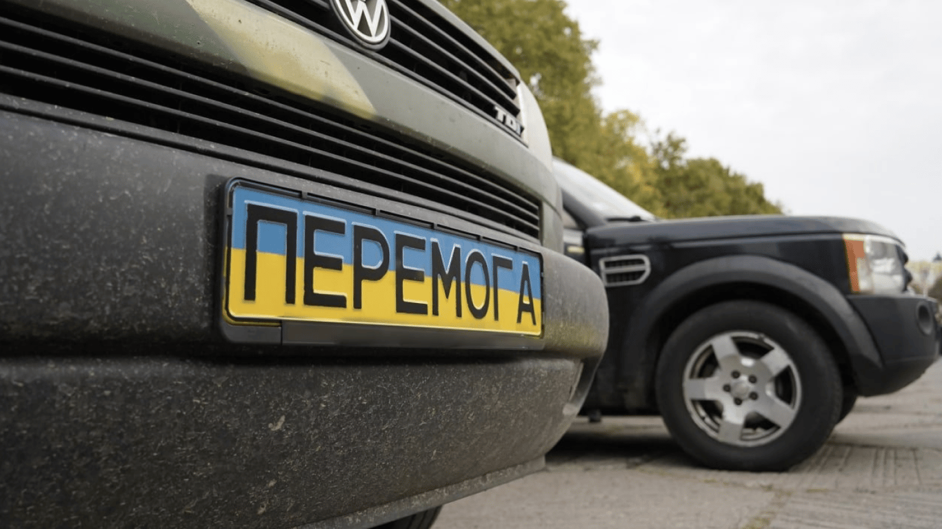 In Odessa verkaufte ein Freiwilliger ein humanitäres Auto - wie er bestraft wurde