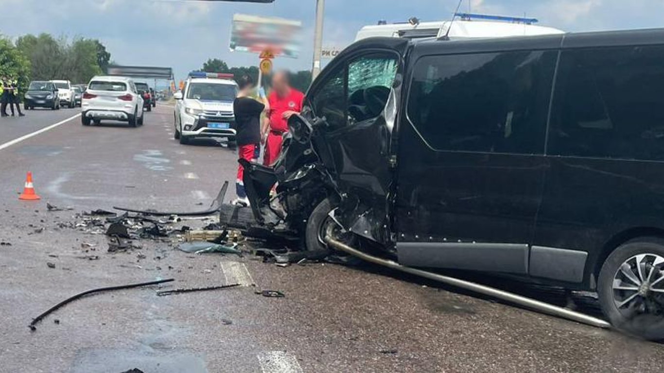 W Lwowie zatrzymano kierowcę BMW po wypadku z siedmioma rannymi