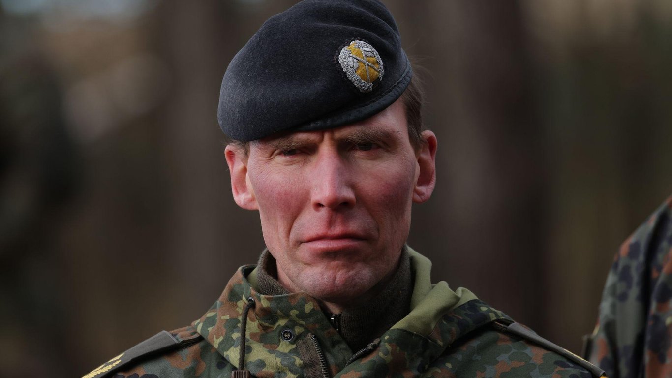 Należy osłabić lotnictwo Rosji — co proponuje generał Bundeswehry