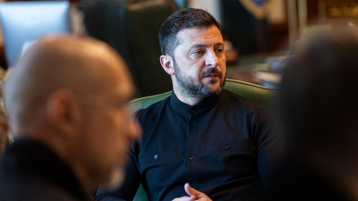 Zelensky urged diplomats to seek new ways to help Ukraine