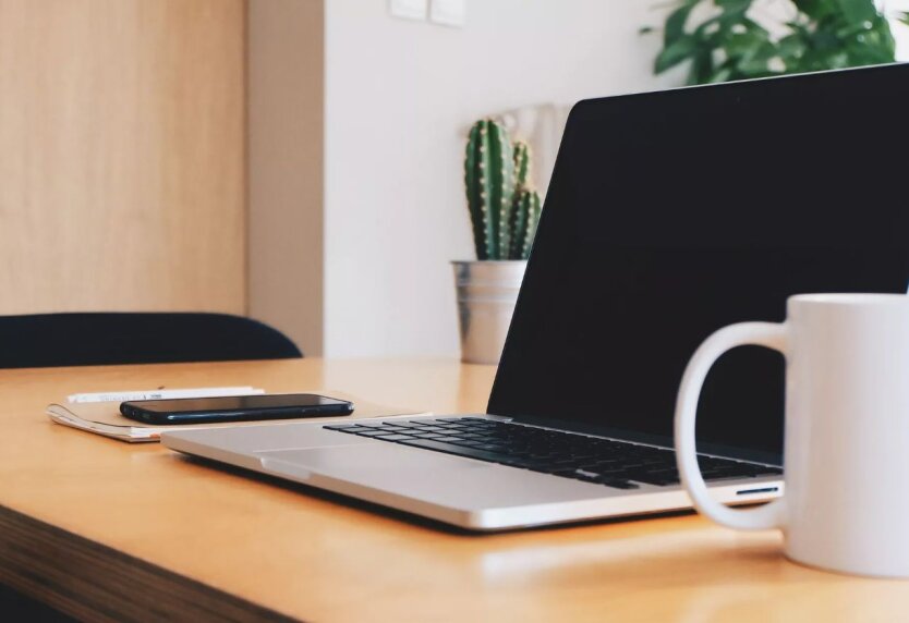 Pięć błędów, które zabijają baterię laptopa: przestań to robić